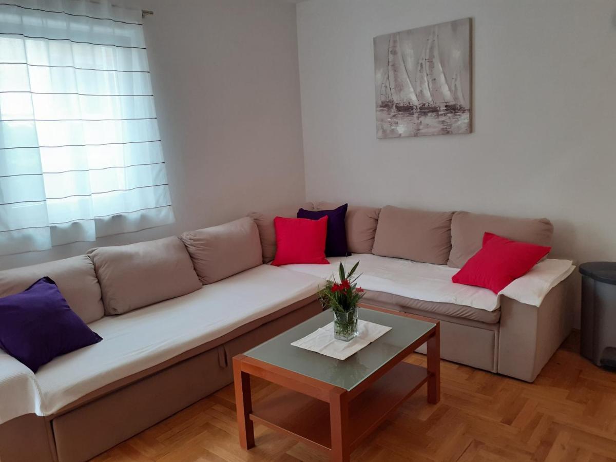Apartment Conty On The Ground Floor Малинска Екстериор снимка