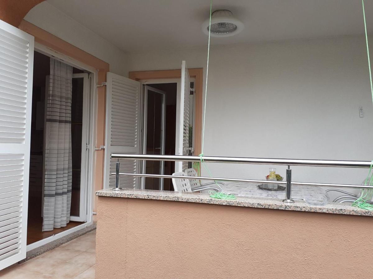 Apartment Conty On The Ground Floor Малинска Екстериор снимка